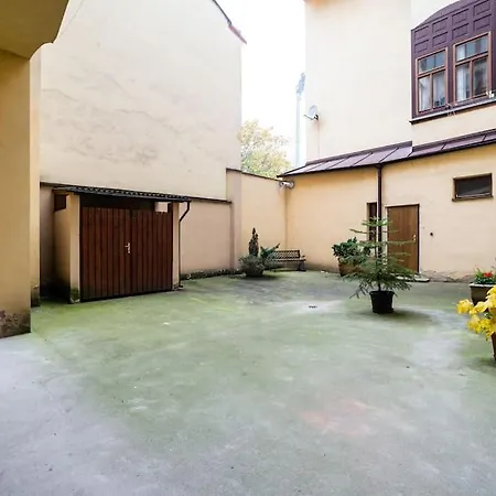 דירה Cosy, Retro-styled Flat In Beautiful Zizkov פראג