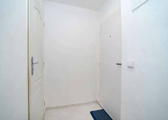 Appartamento Cosy, Retro-styled Flat In Beautiful Zizkov Praga