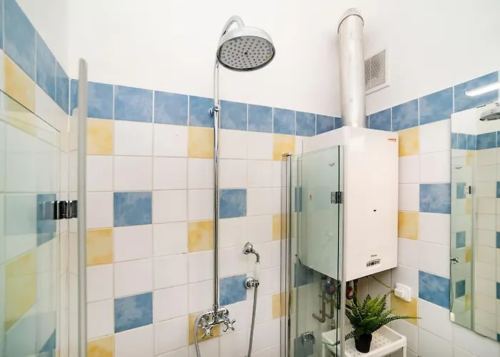 Cosy, Retro-styled Flat In Beautiful Zizkov Praga