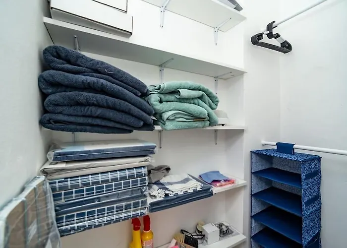 Cosy, Retro-styled Flat In Beautiful Zizkov *