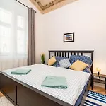 Cosy, Retro-styled Flat In Beautiful Zizkov Apartmán *