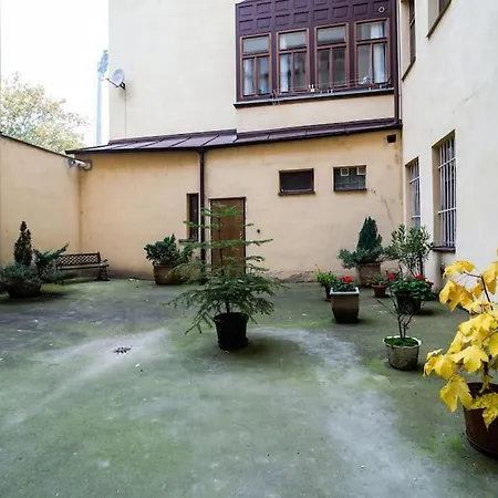 Apartmán Cosy, Retro-styled Flat In Beautiful Zizkov *
